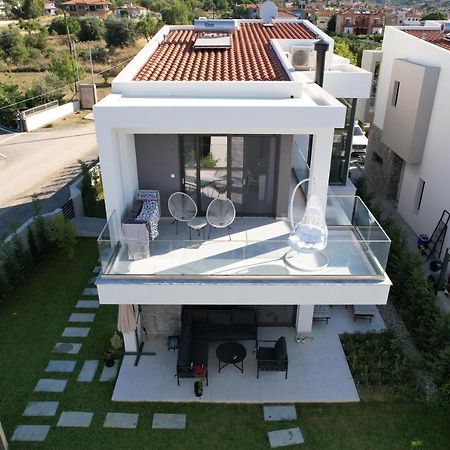Olea Valley Holiday Villa นิกิติ ภายนอก รูปภาพ