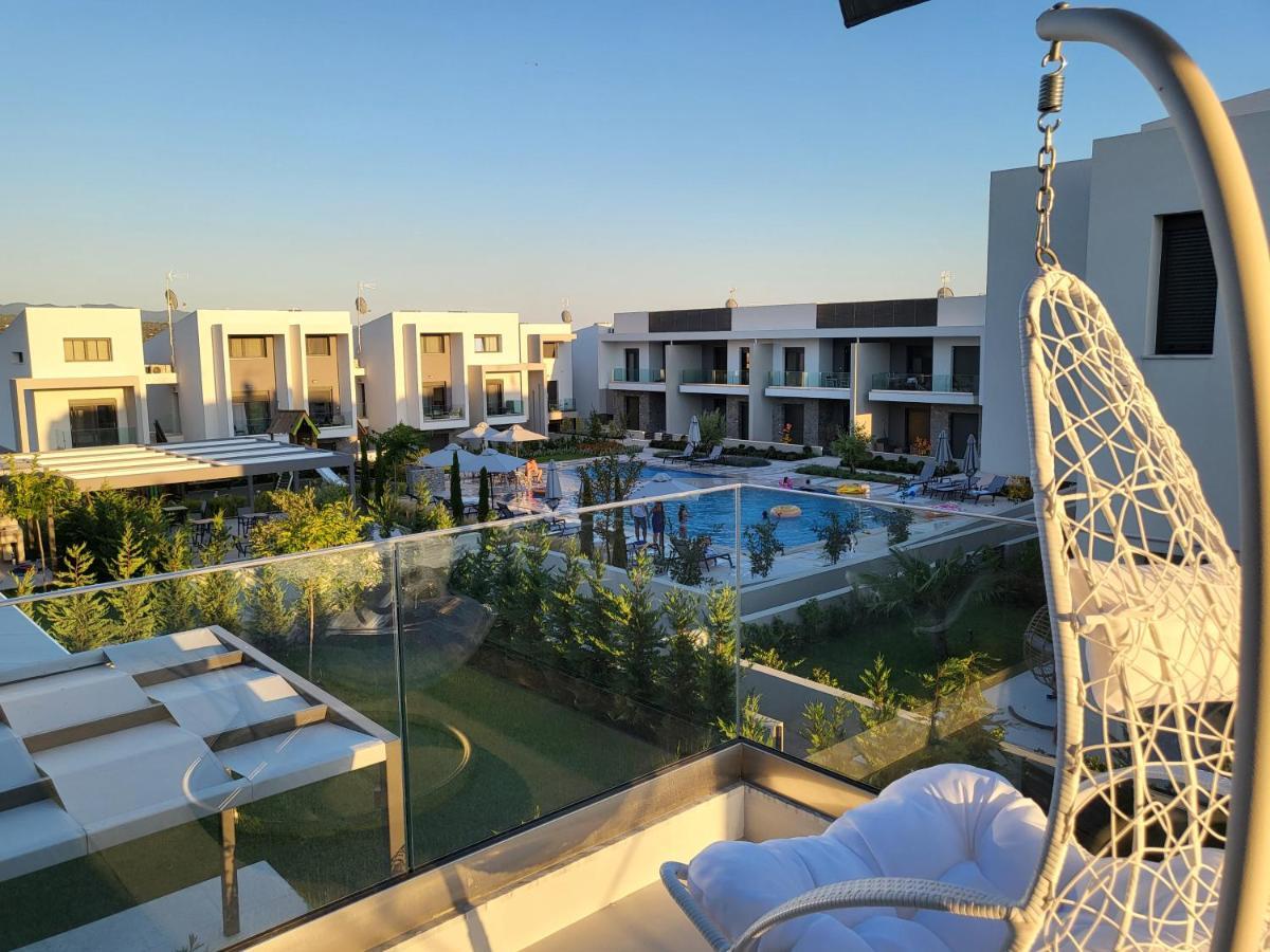 Olea Valley Holiday Villa นิกิติ ภายนอก รูปภาพ