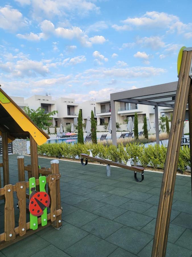 Olea Valley Holiday Villa นิกิติ ภายนอก รูปภาพ